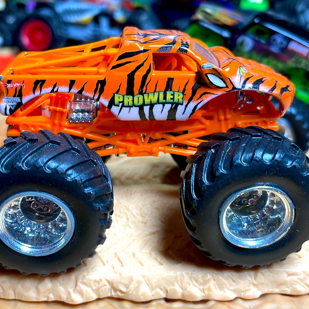Prowler - Picture 3 of 3